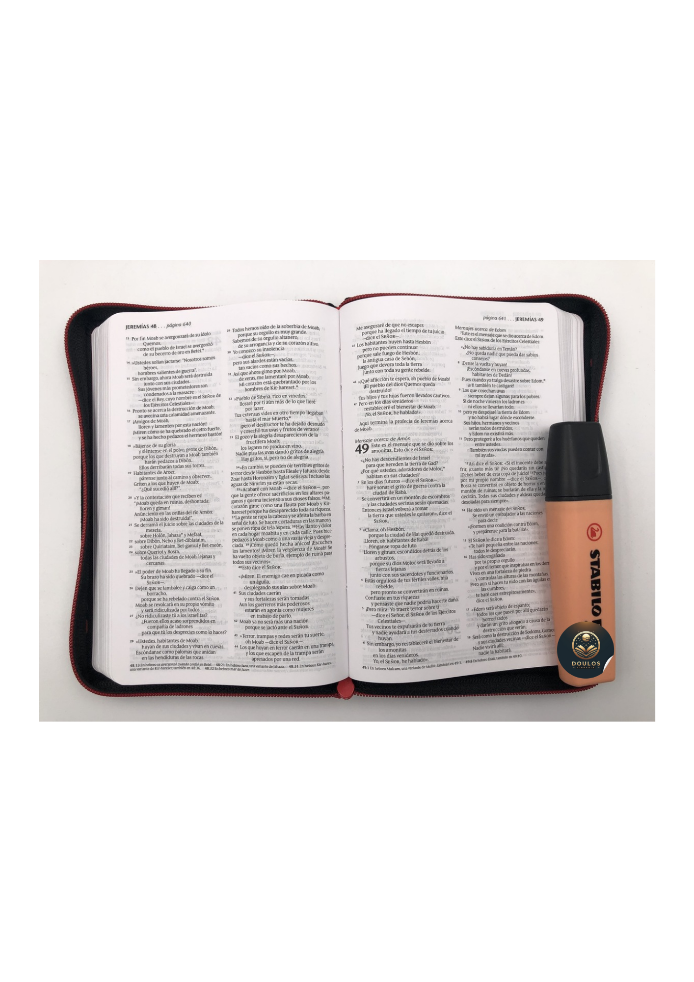 Biblia NTV Compacta Cierre Negro Carmesí Símil Piel